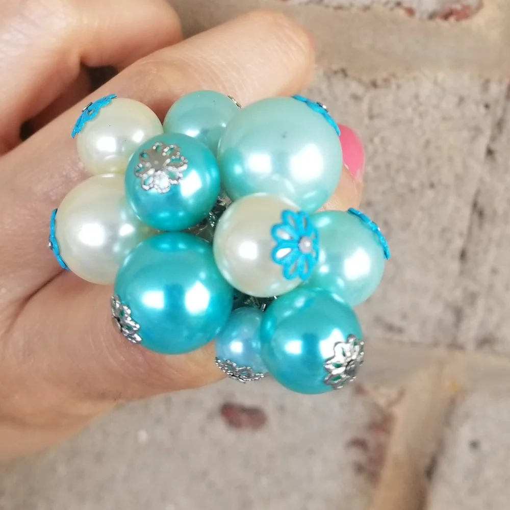 Blue Pearl Cluster Statement Ring Chunky Beaded Stretch Ring